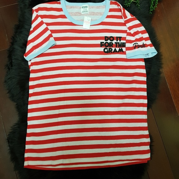 🆕️ VS PINK Stripe Graphic T-Shirt - Picture 2 of 7